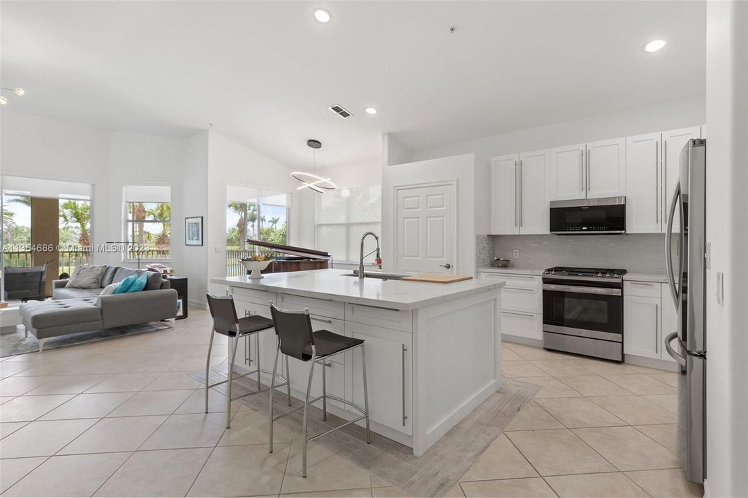 Recently Sold: $599,900 (3 beds, 2 baths, 2450 Square Feet)