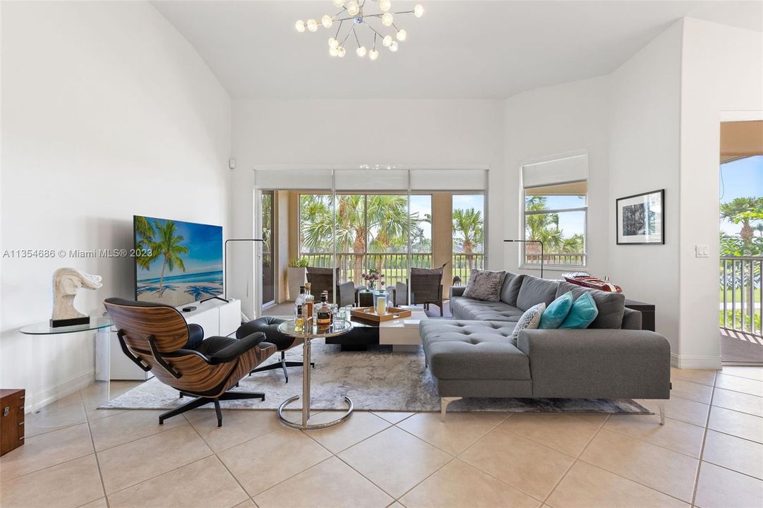 Recently Sold: $599,900 (3 beds, 2 baths, 2450 Square Feet)