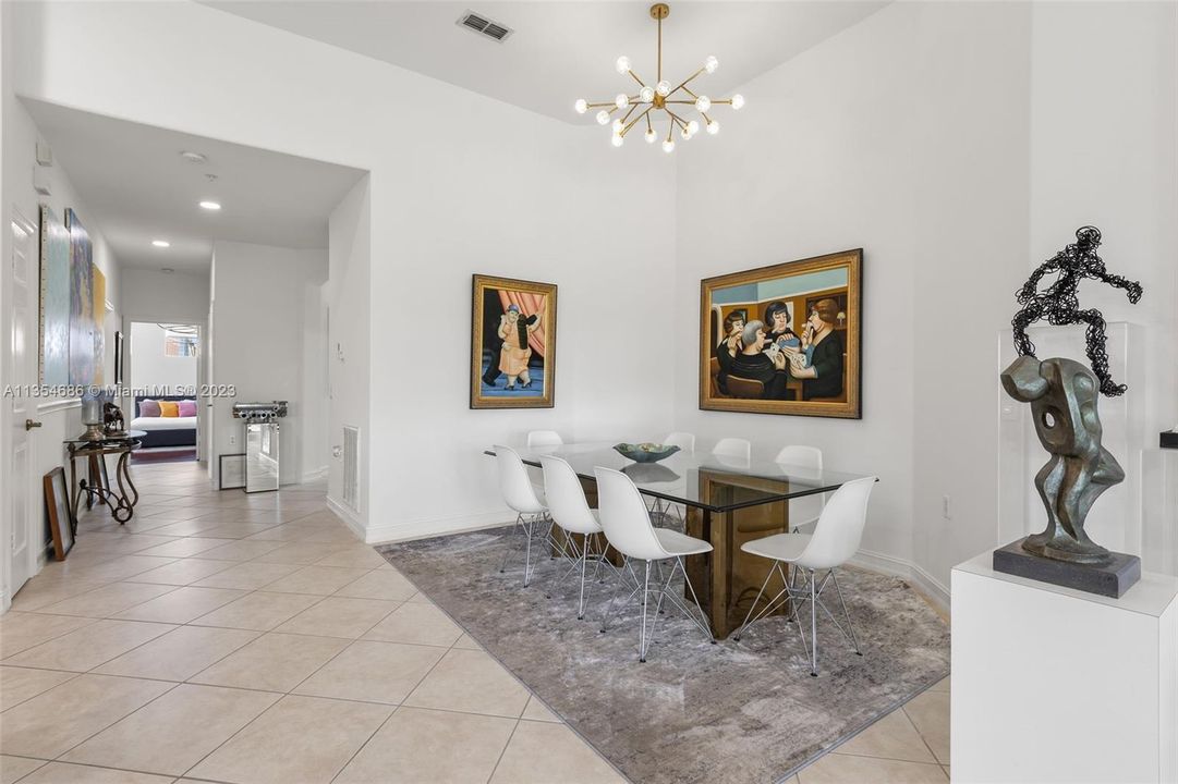 Recently Sold: $599,900 (3 beds, 2 baths, 2450 Square Feet)