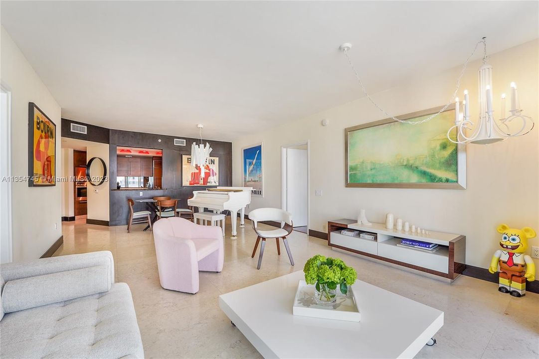 Recently Sold: $1,595,000 (2 beds, 2 baths, 1452 Square Feet)