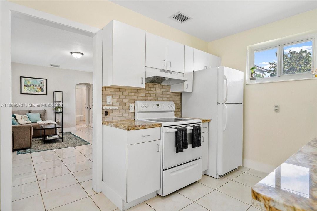 Recently Sold: $550,000 (2 beds, 2 baths, 1268 Square Feet)