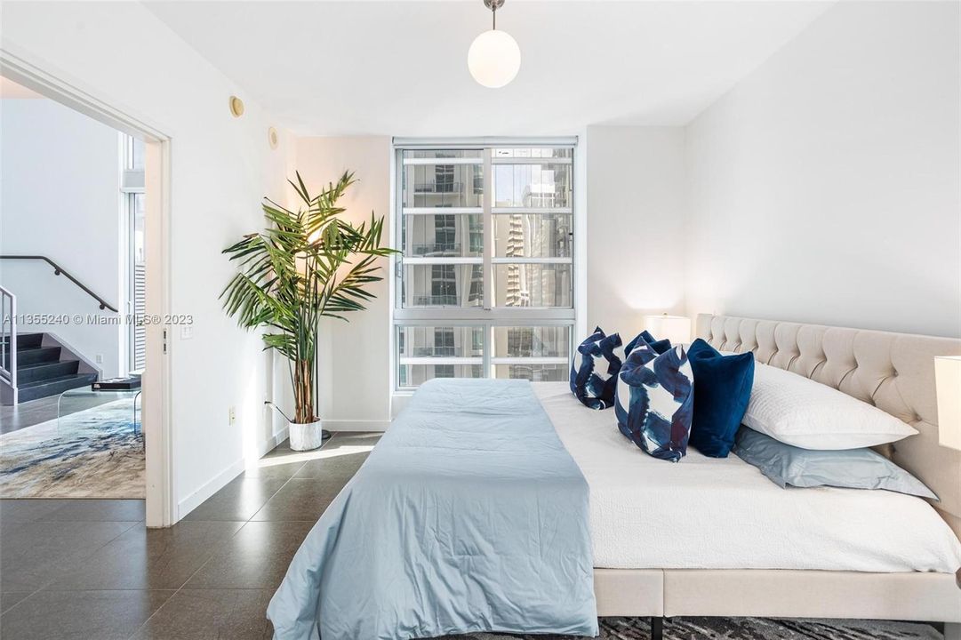 Recently Sold: $625,000 (2 beds, 2 baths, 1213 Square Feet)