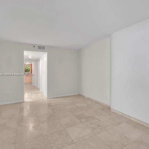 Recently Sold: $449,000 (2 beds, 1 baths, 1154 Square Feet)