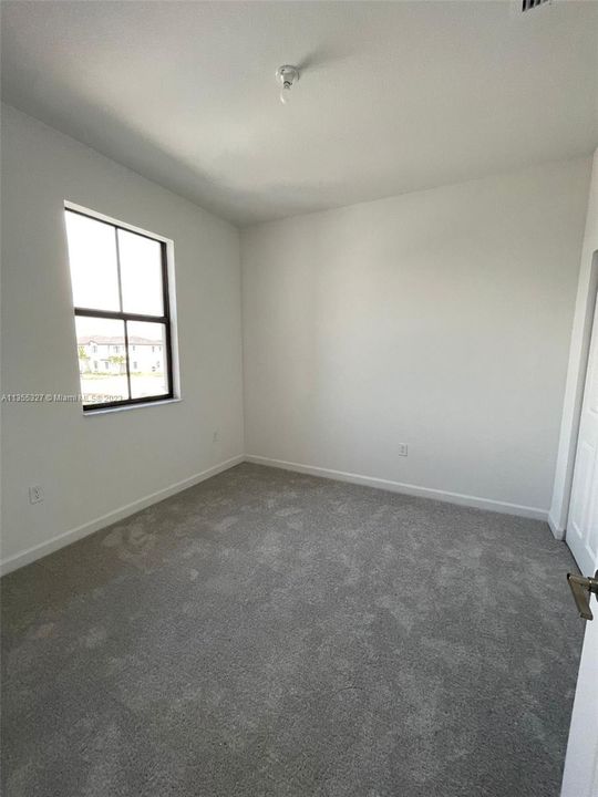 Recently Rented: $2,900 (3 beds, 2 baths, 0 Square Feet)