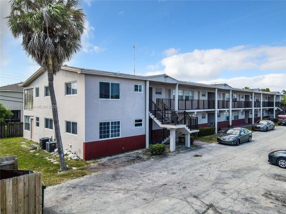 Recently Sold: $115,000 (1 beds, 1 baths, 720 Square Feet)