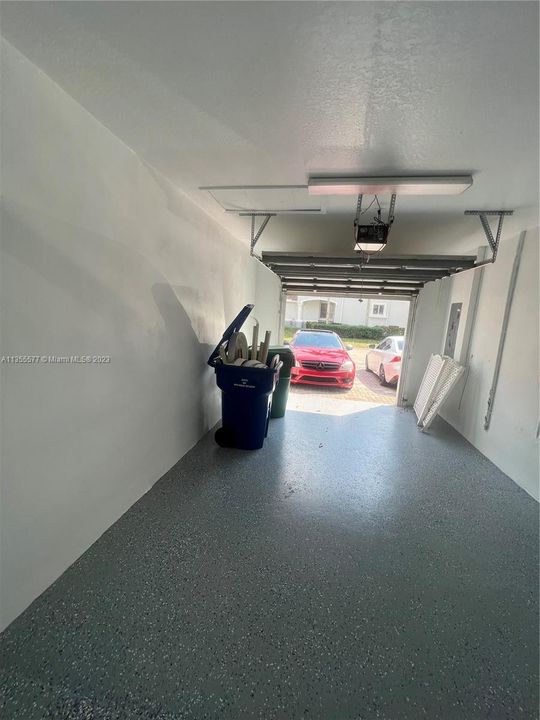 Recently Rented: $2,700 (3 beds, 2 baths, 1651 Square Feet)