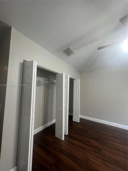 Recently Rented: $2,700 (3 beds, 2 baths, 1651 Square Feet)