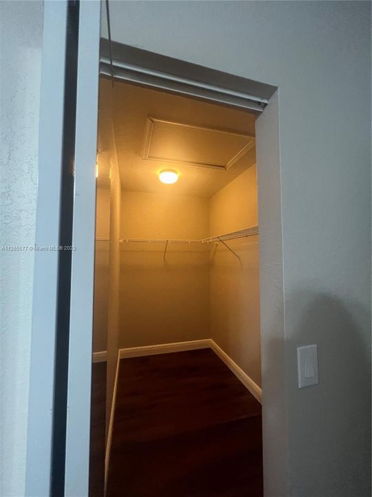 Recently Rented: $2,700 (3 beds, 2 baths, 1651 Square Feet)