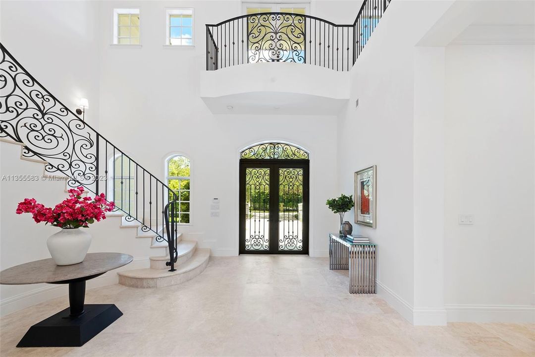 Recently Sold: $5,075,000 (7 beds, 8 baths, 6130 Square Feet)