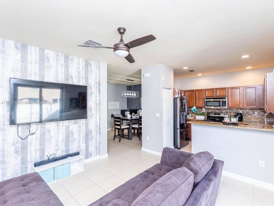 For Sale: $489,999 (3 beds, 2 baths, 1650 Square Feet)