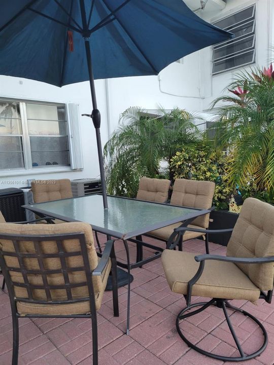 Vendido Recientemente: $145,000 (2 camas, 1 baños, 760 Pies cuadrados)