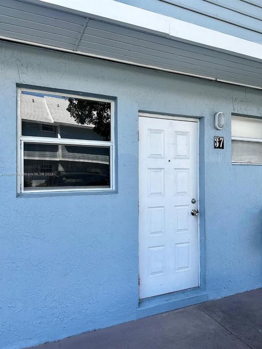 Recently Sold: $675,000 (2 beds, 1 baths, 875 Square Feet)