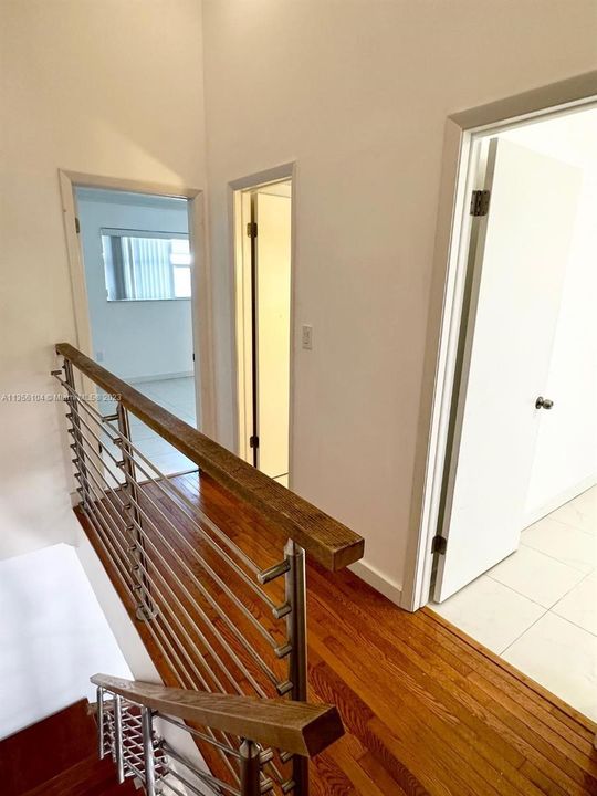 Recently Sold: $675,000 (2 beds, 1 baths, 875 Square Feet)