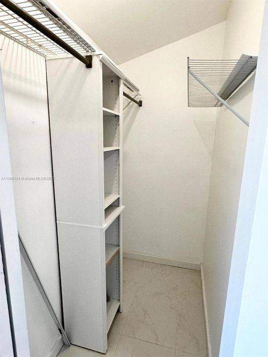 Recently Sold: $675,000 (2 beds, 1 baths, 875 Square Feet)