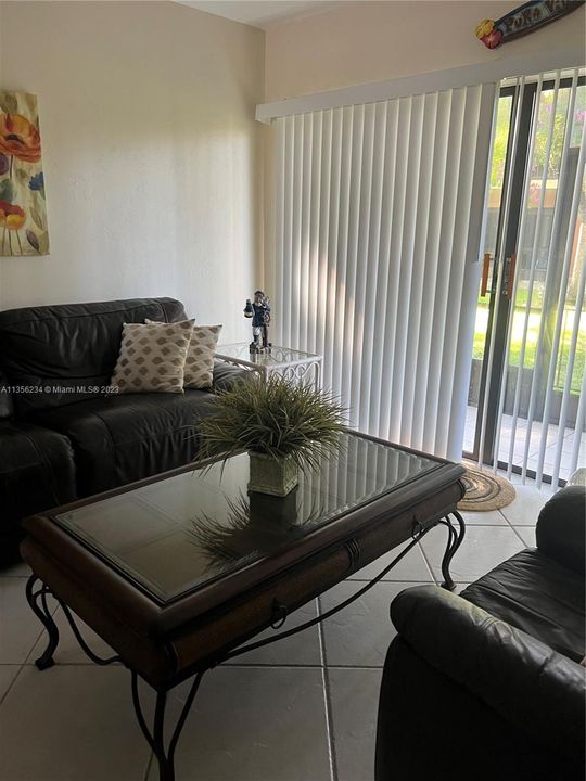 Recently Rented: $3,500 (2 beds, 2 baths, 814 Square Feet)