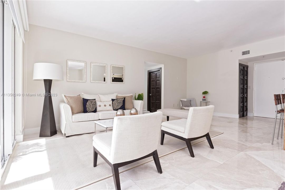 Recently Sold: $1,099,000 (3 beds, 2 baths, 1360 Square Feet)