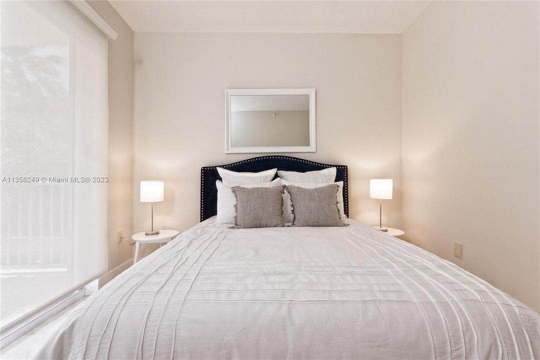 Recently Sold: $1,099,000 (3 beds, 2 baths, 1360 Square Feet)