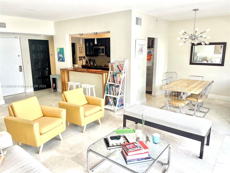 Recently Sold: $1,099,000 (3 beds, 2 baths, 1360 Square Feet)