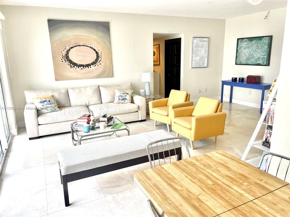 Recently Sold: $1,099,000 (3 beds, 2 baths, 1360 Square Feet)