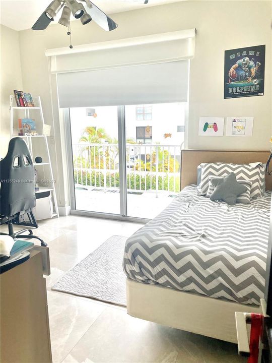 Recently Sold: $1,099,000 (3 beds, 2 baths, 1360 Square Feet)