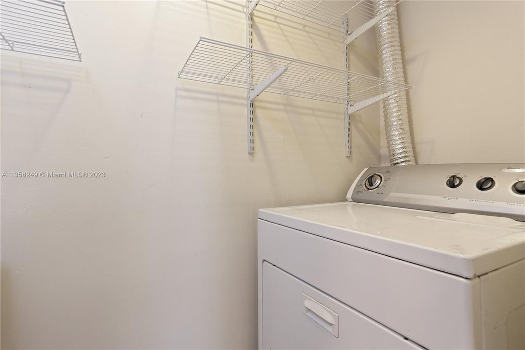 Recently Sold: $1,099,000 (3 beds, 2 baths, 1360 Square Feet)