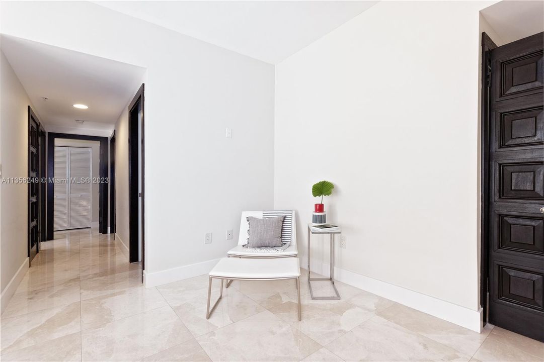 Recently Sold: $1,099,000 (3 beds, 2 baths, 1360 Square Feet)