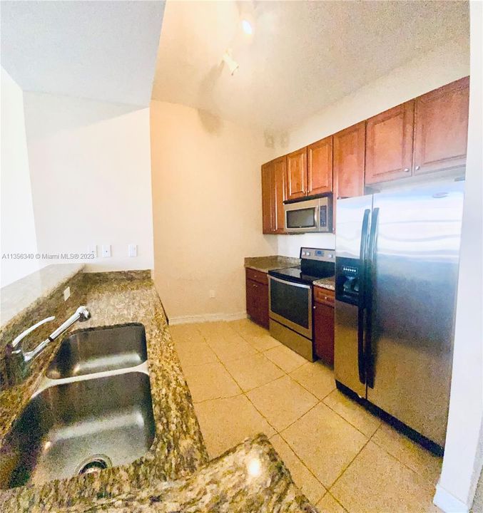 Recently Rented: $2,250 (1 beds, 1 baths, 836 Square Feet)