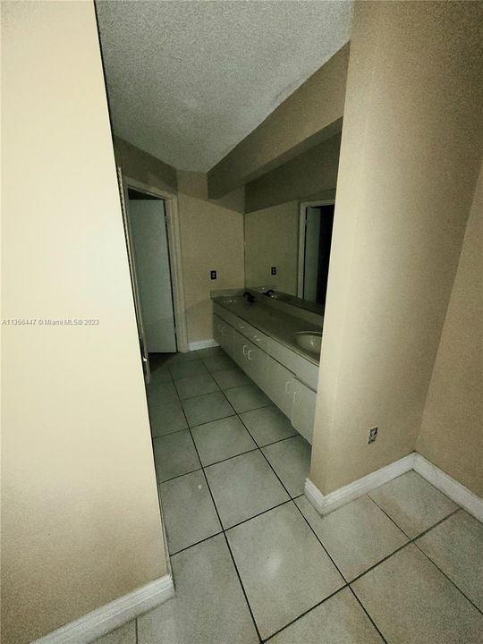 最近租的: $3,600 (3 贝兹, 2 浴室, 1845 平方英尺)