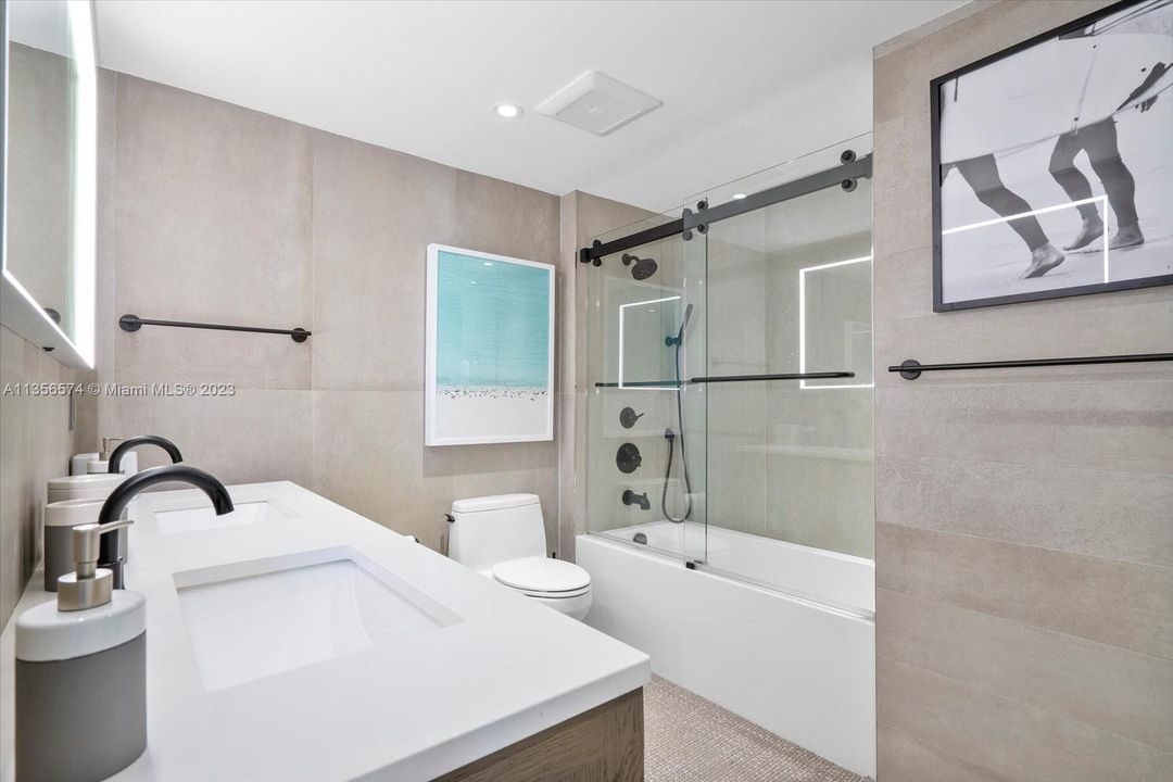 Недавно арендовано: $15,000 (2 спален, 2 ванн, 1720 Квадратных фут)