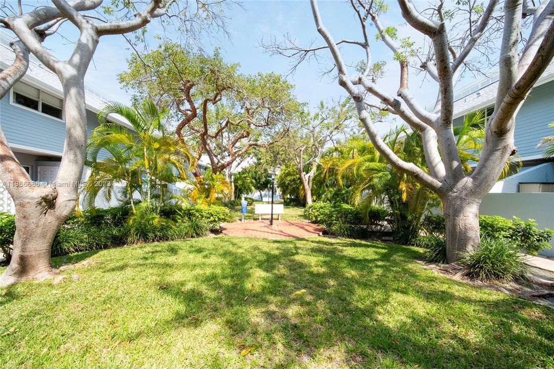 Recently Sold: $525,000 (1 beds, 1 baths, 776 Square Feet)