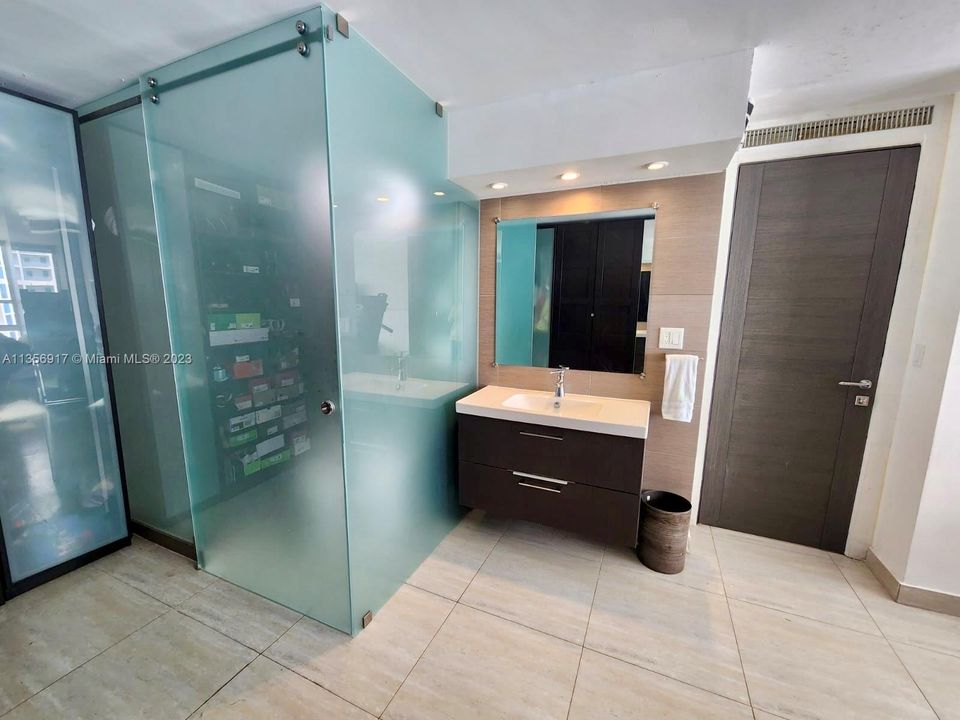 最近售出: $535,000 (2 贝兹, 2 浴室, 1096 平方英尺)