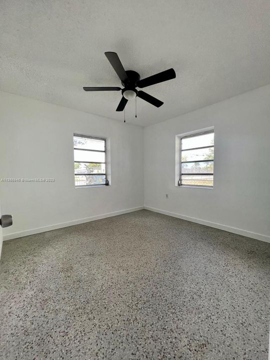 Recently Rented: $1,600 (2 beds, 1 baths, 1150 Square Feet)