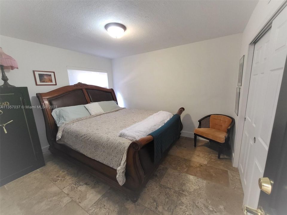 Recently Sold: $1,150,000 (5 beds, 3 baths, 3356 Square Feet)