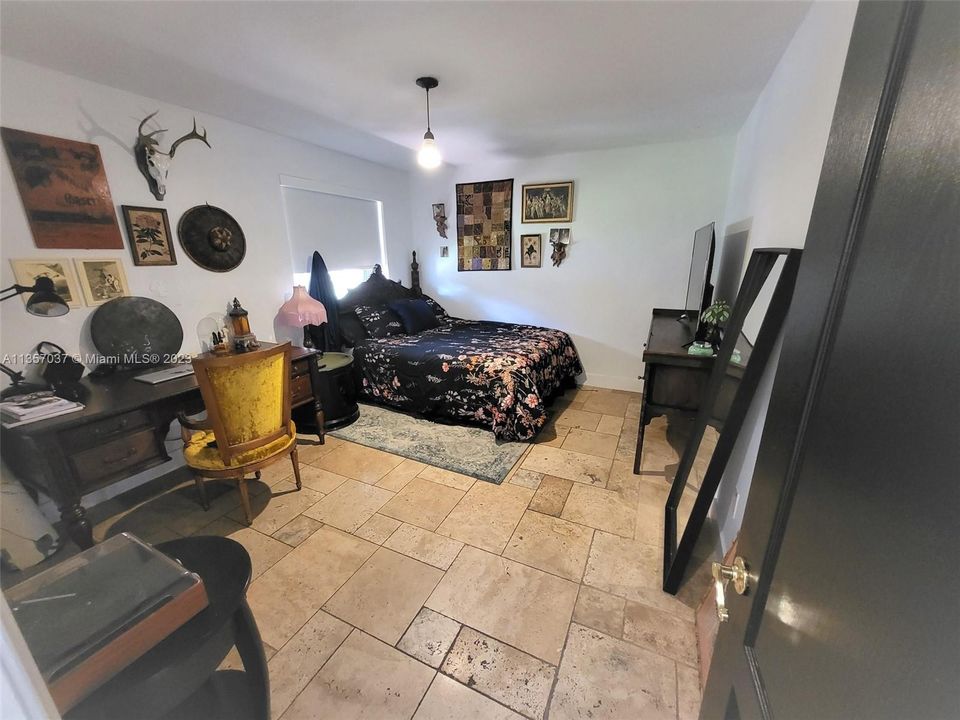 Recently Sold: $1,150,000 (5 beds, 3 baths, 3356 Square Feet)