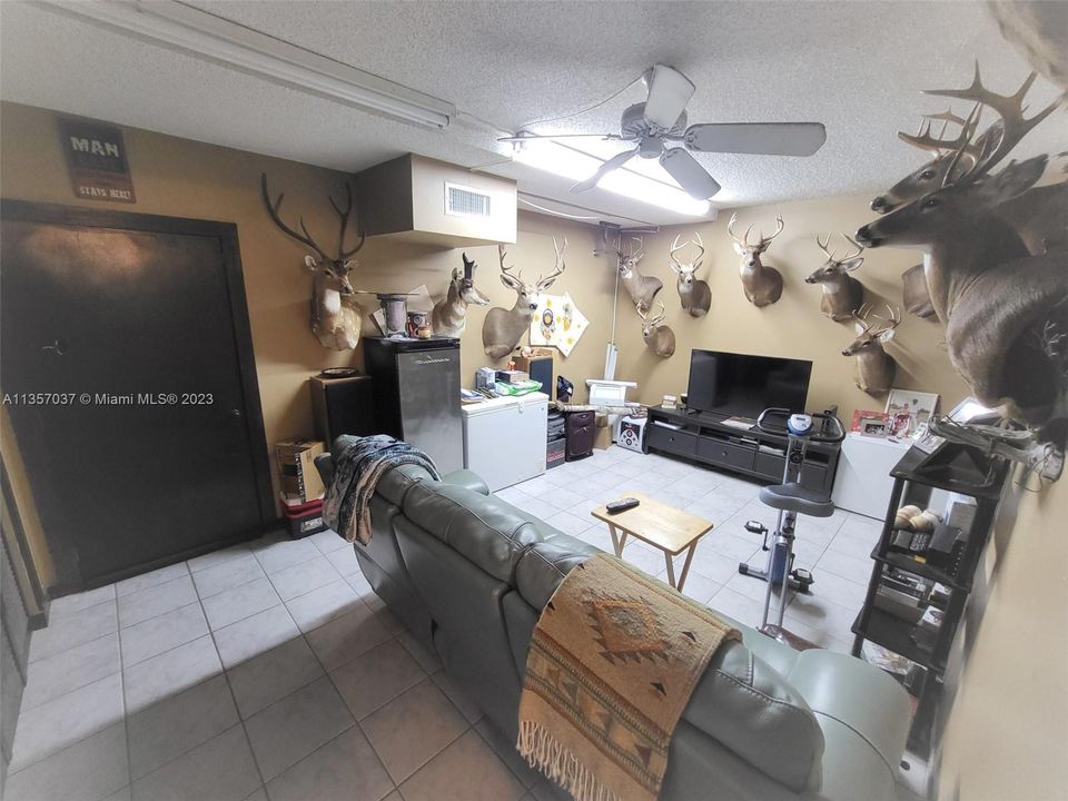 Recently Sold: $1,150,000 (5 beds, 3 baths, 3356 Square Feet)