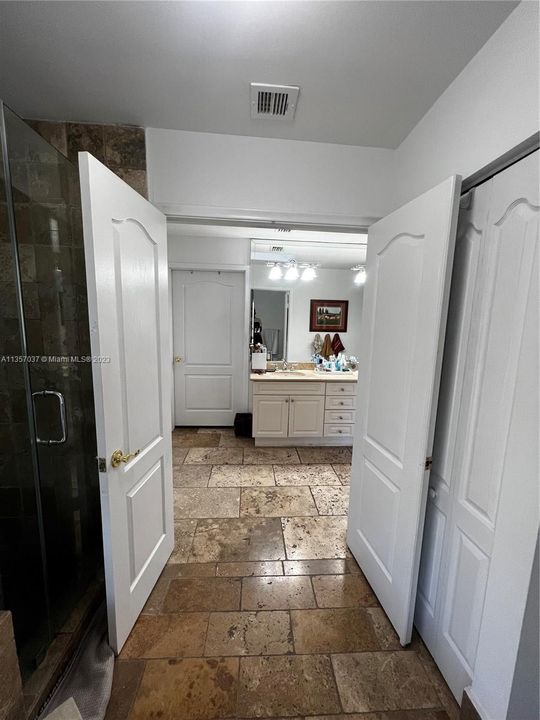 Recently Sold: $1,150,000 (5 beds, 3 baths, 3356 Square Feet)