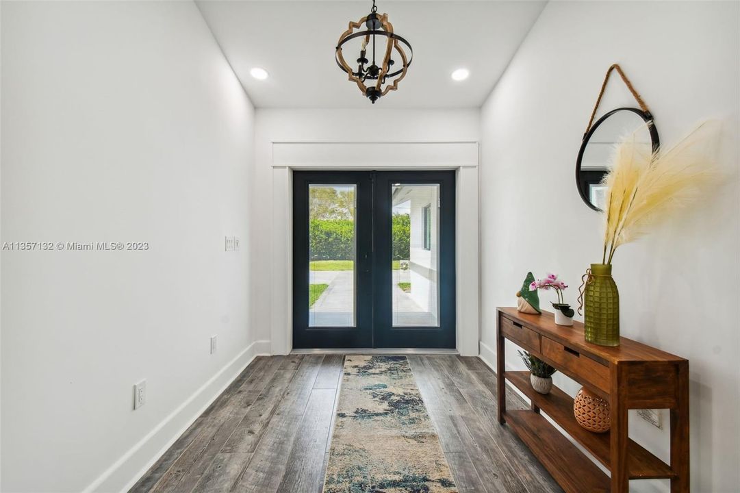 最近租的: $6,500 (5 贝兹, 3 浴室, 3270 平方英尺)