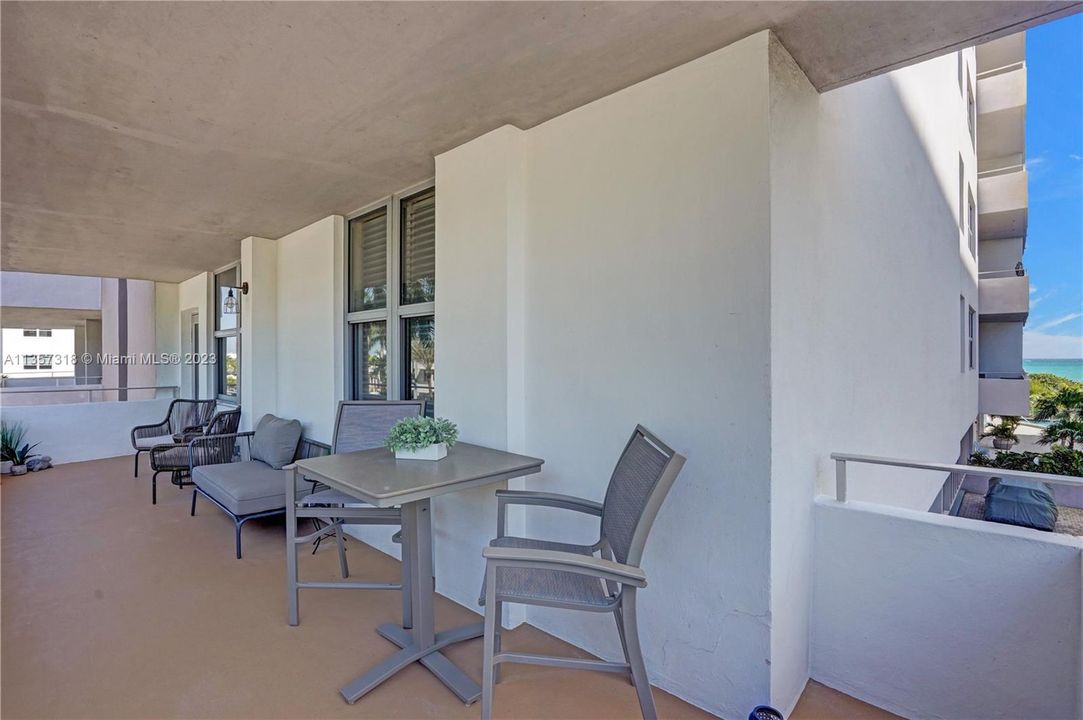 For Sale: $799,000 (2 beds, 2 baths, 1285 Square Feet)
