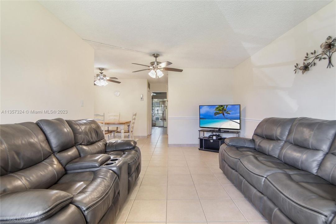 最近售出: $129,000 (1 贝兹, 1 浴室, 775 平方英尺)