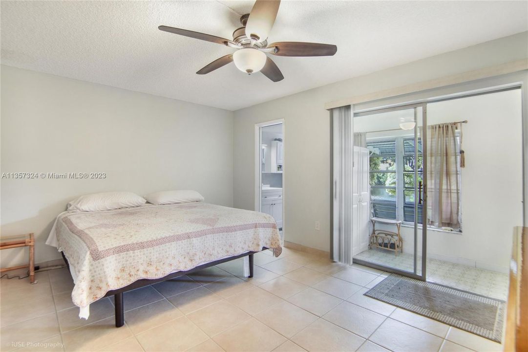 最近售出: $129,000 (1 贝兹, 1 浴室, 775 平方英尺)