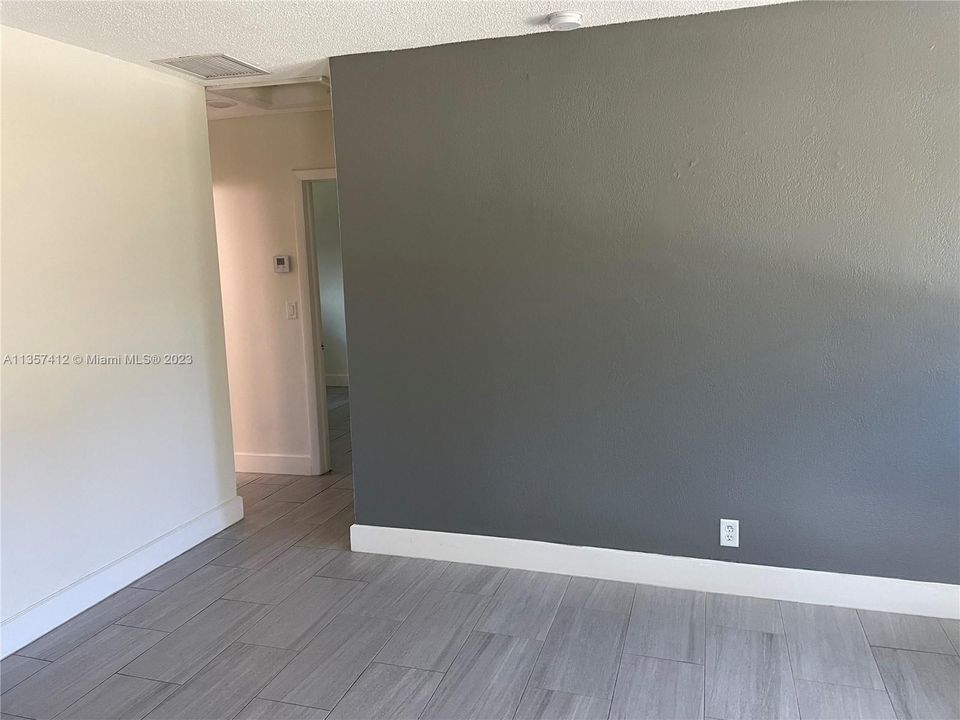 Recently Rented: $2,050 (2 beds, 2 baths, 990 Square Feet)