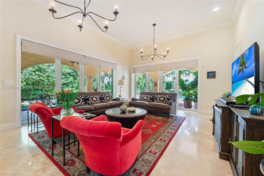 Recently Sold: $1,750,000 (5 beds, 4 baths, 3949 Square Feet)