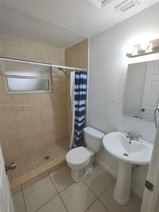 Недавно арендовано: $2,500 (3 спален, 2 ванн, 1696 Квадратных фут)