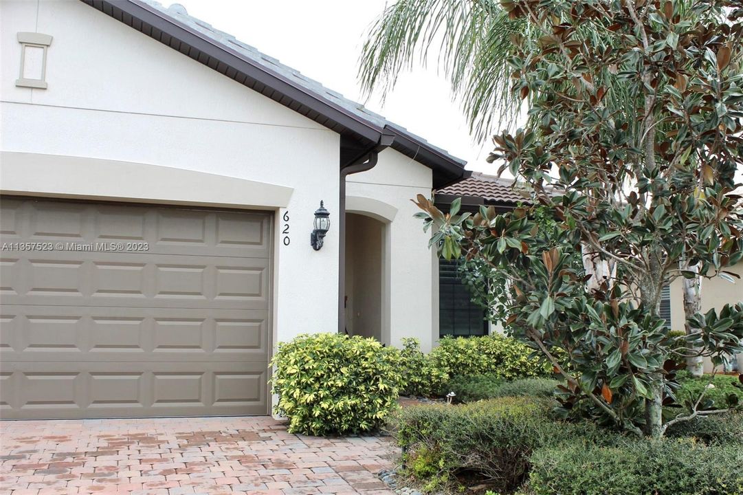 620 SE Monet Drive