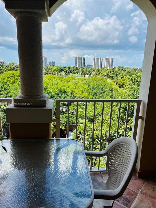 For Rent: $3,500 (2 beds, 2 baths, 1180 Square Feet)