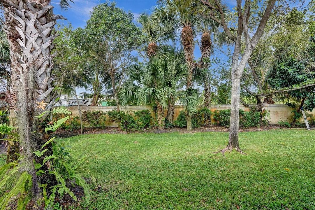 Recently Sold: $389,000 (3 beds, 2 baths, 1317 Square Feet)