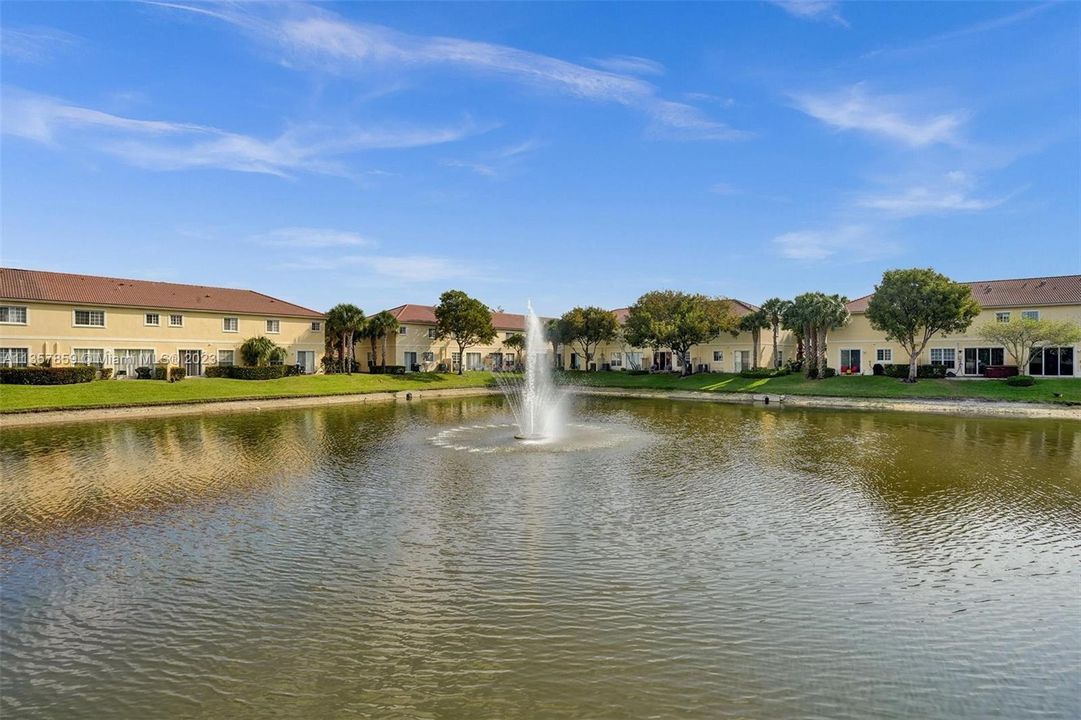 Recently Sold: $389,000 (3 beds, 2 baths, 1317 Square Feet)