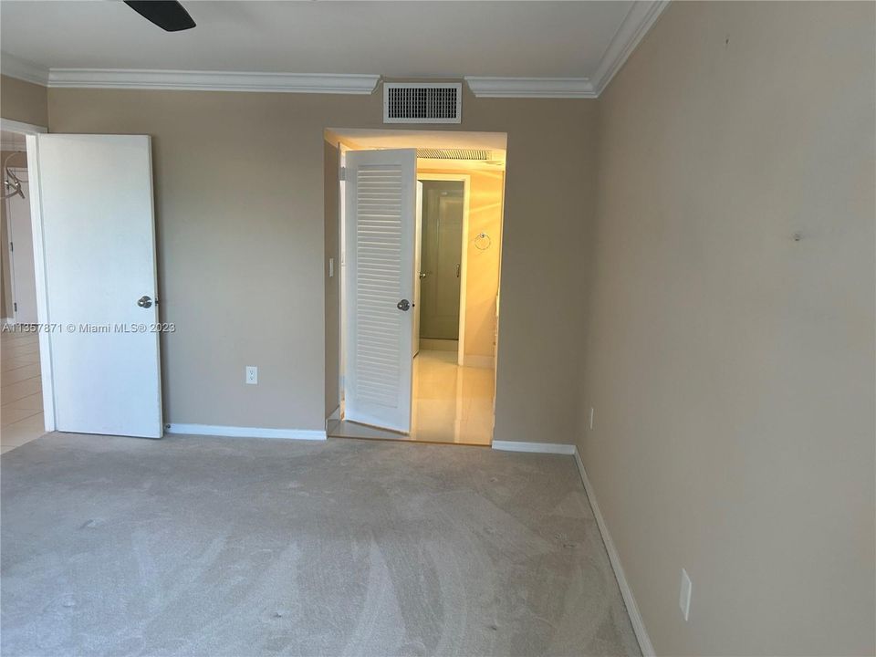 For Rent: $4,000 (2 beds, 2 baths, 1031 Square Feet)