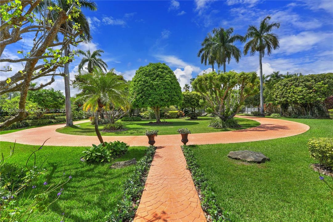 Recently Sold: $2,600,000 (4 beds, 4 baths, 3782 Square Feet)