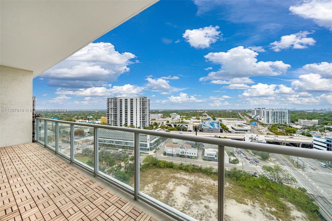 Recently Sold: $479,000 (1 beds, 1 baths, 735 Square Feet)